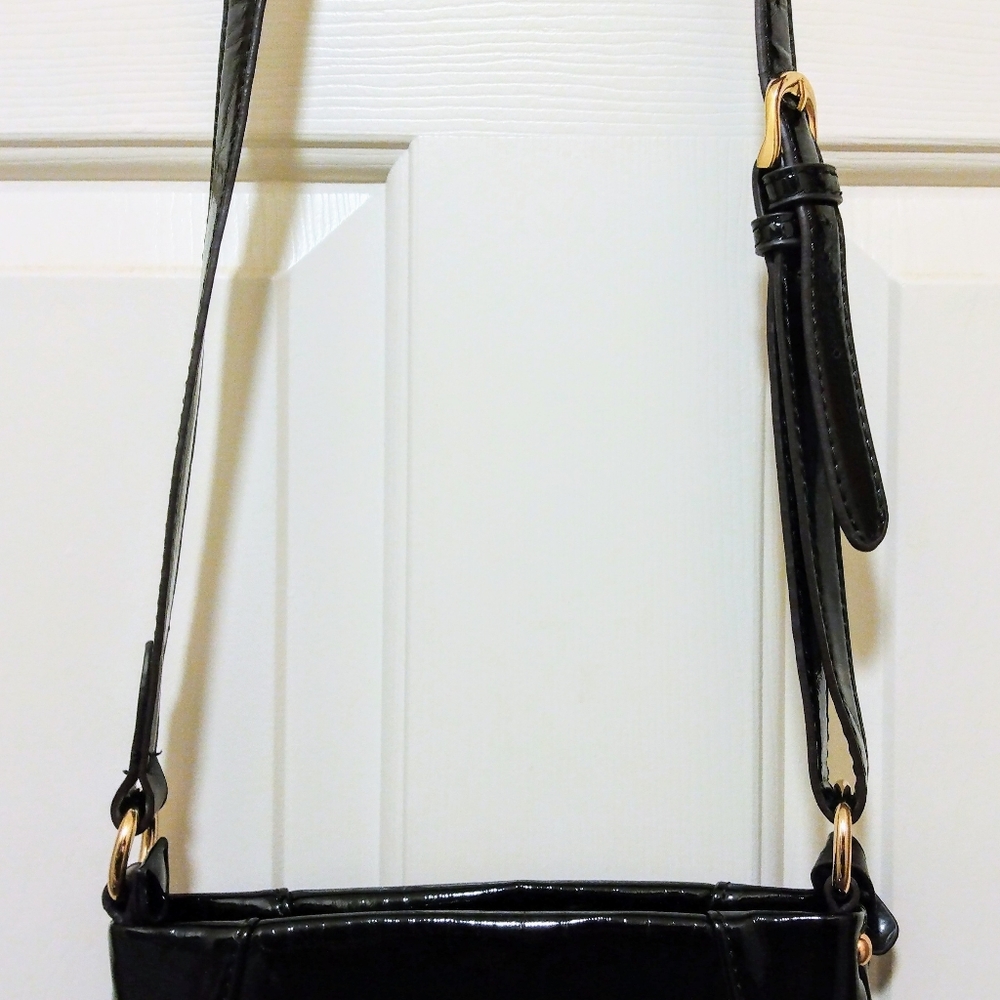 High Gloss Finish Cross Body Purse